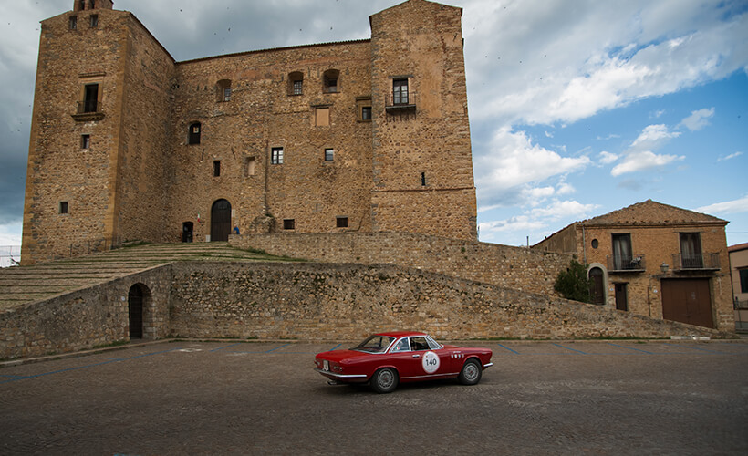 D17_Abarth-2400-Coupe-Allemano